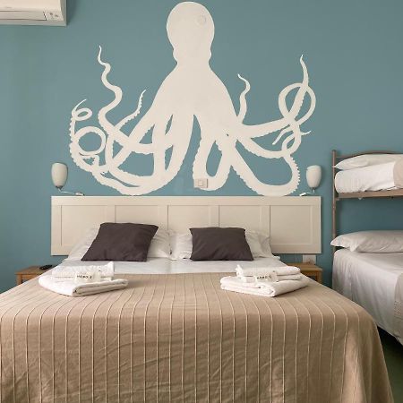 Hotel Aloha Чезенатіко Екстер'єр фото
