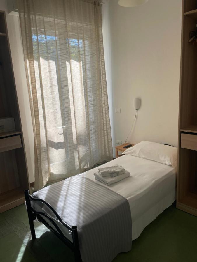 Hotel Aloha Чезенатіко Екстер'єр фото